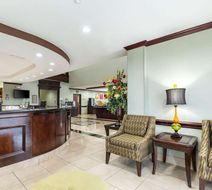 Comfort Suites Lobby