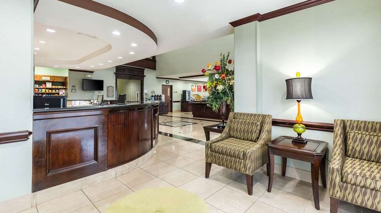 <b>Comfort Suites Lobby</b>. Images powered by <a href="https://iceportal.shijigroup.com/" title="IcePortal" target="_blank">IcePortal</a>.