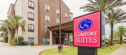 Comfort Suites Exterior