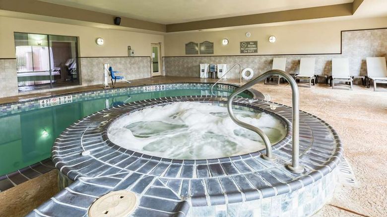 <b>Comfort Suites Pool</b>. Images powered by <a href="https://iceportal.shijigroup.com/" title="IcePortal" target="_blank">IcePortal</a>.