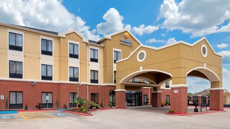 <b>Comfort Inn Exterior</b>. Images powered by <a href="https://iceportal.shijigroup.com/" title="IcePortal" target="_blank">IcePortal</a>.