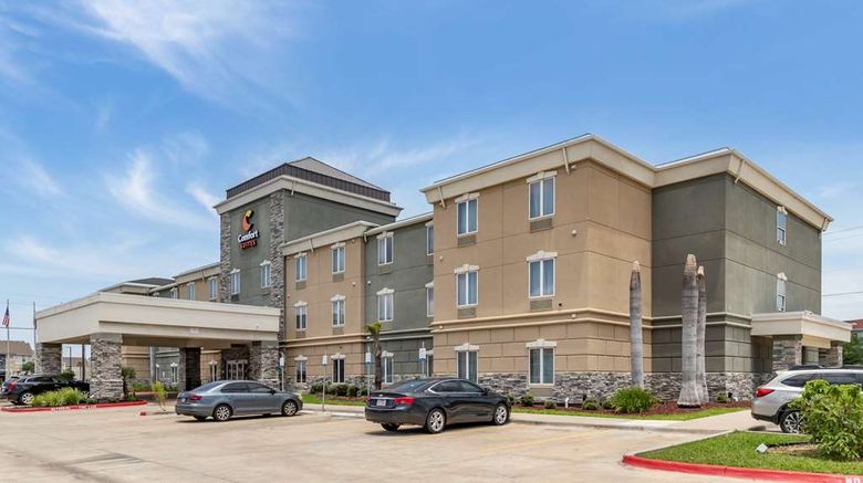 Comfort Suites Near Texas A and M University Exterior. Images powered by <a href="https://iceportal.shijigroup.com" target="_blank" rel="noopener">Ice Portal</a>.