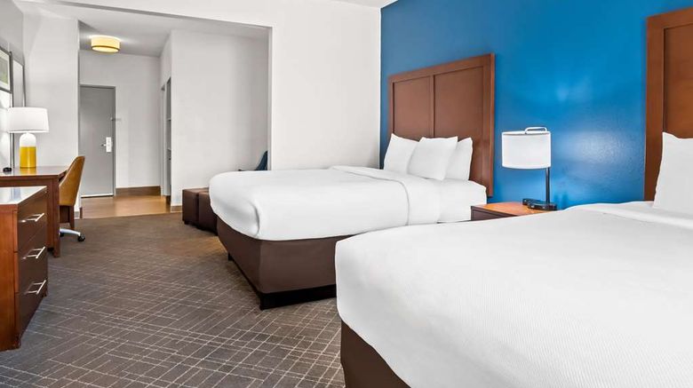 <b>Comfort Suites Lindale - Tyler North Suite</b>. Images powered by <a href="https://iceportal.shijigroup.com/" title="IcePortal" target="_blank">IcePortal</a>.