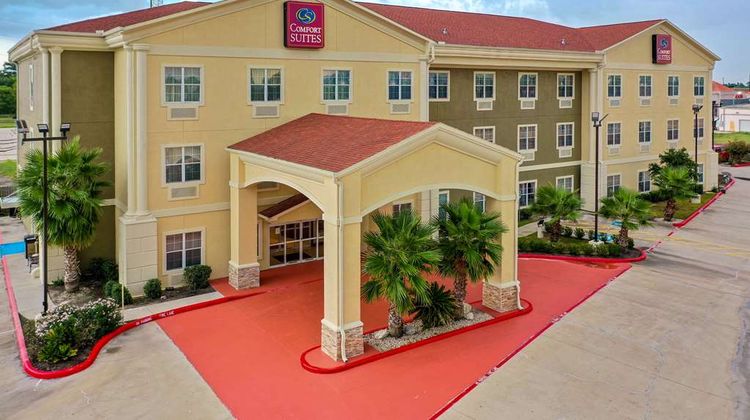 Comfort Suites Exterior