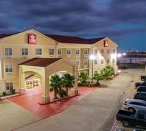 Comfort Suites Exterior