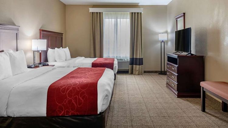 Comfort Suites Ennis Suite