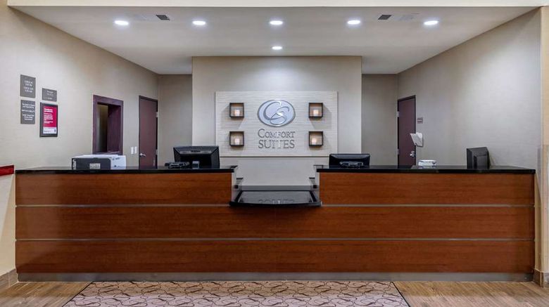 <b>Comfort Suites Ennis Lobby</b>. Images powered by <a href="https://iceportal.shijigroup.com/" title="IcePortal" target="_blank">IcePortal</a>.
