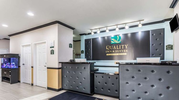 Quality Inn & Suites Lobby