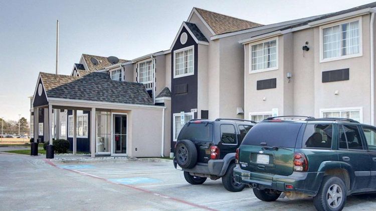 Rodeway Inn & Suites Lewisville I-35 Exterior