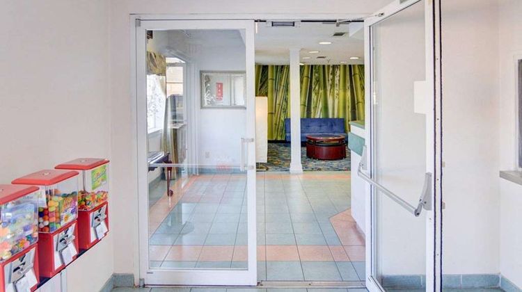 Rodeway Inn & Suites Lewisville I-35 Lobby