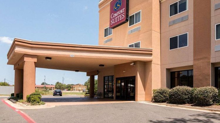 Comfort Suites Exterior