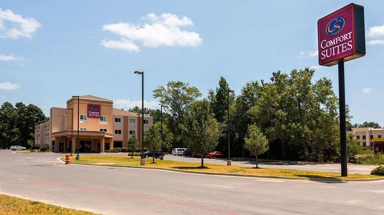 Comfort Suites Exterior