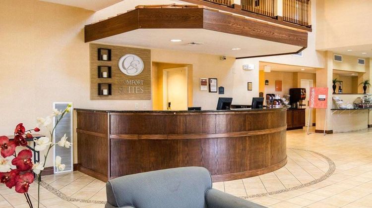 Comfort Suites Lobby