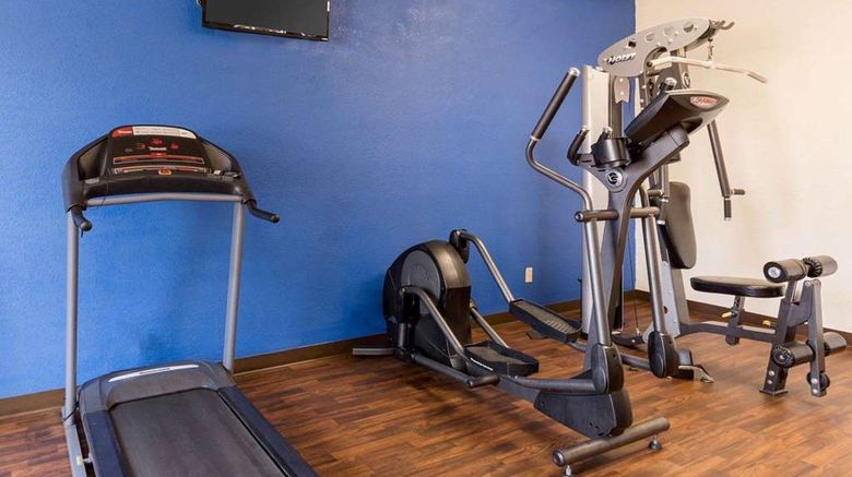 <b>Quality Suites, Huntsville Health</b>. Images powered by <a href="https://iceportal.shijigroup.com/" title="IcePortal" target="_blank">IcePortal</a>.