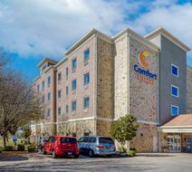 Comfort Suites Benbrook Exterior