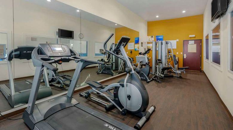 <b>Comfort Suites Benbrook Health</b>. Images powered by <a href="https://iceportal.shijigroup.com/" title="IcePortal" target="_blank">IcePortal</a>.