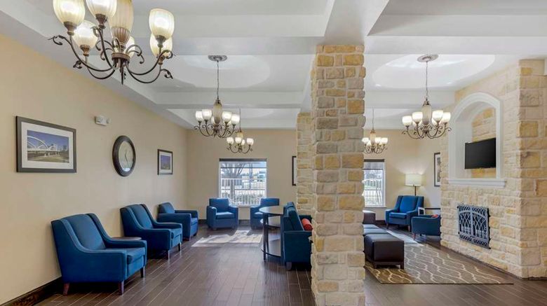 <b>Comfort Suites Benbrook Lobby</b>. Images powered by <a href="https://iceportal.shijigroup.com/" title="IcePortal" target="_blank">IcePortal</a>.