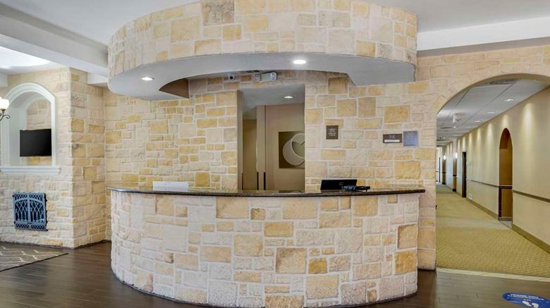<b>Comfort Suites Benbrook Lobby</b>. Images powered by <a href="https://iceportal.shijigroup.com/" title="IcePortal" target="_blank">IcePortal</a>.