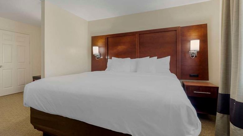 <b>Comfort Suites Benbrook Suite</b>. Images powered by <a href="https://iceportal.shijigroup.com/" title="IcePortal" target="_blank">IcePortal</a>.