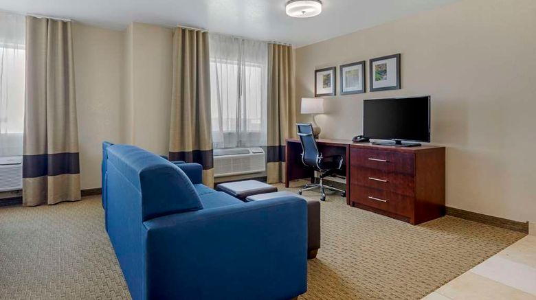 <b>Comfort Suites Benbrook Suite</b>. Images powered by <a href="https://iceportal.shijigroup.com/" title="IcePortal" target="_blank">IcePortal</a>.
