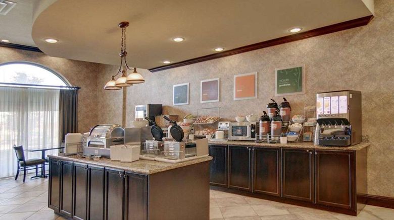 <b>Comfort Suites at Frisco Sq/Pizza Hut Pk Restaurant</b>. Images powered by <a href="https://iceportal.shijigroup.com/" title="IcePortal" target="_blank">IcePortal</a>.