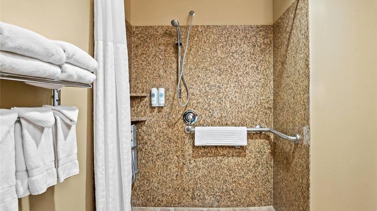Comfort Suites at Frisco Sq/Pizza Hut Pk Room