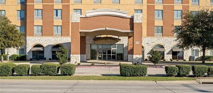 Comfort Suites Frisco Exterior