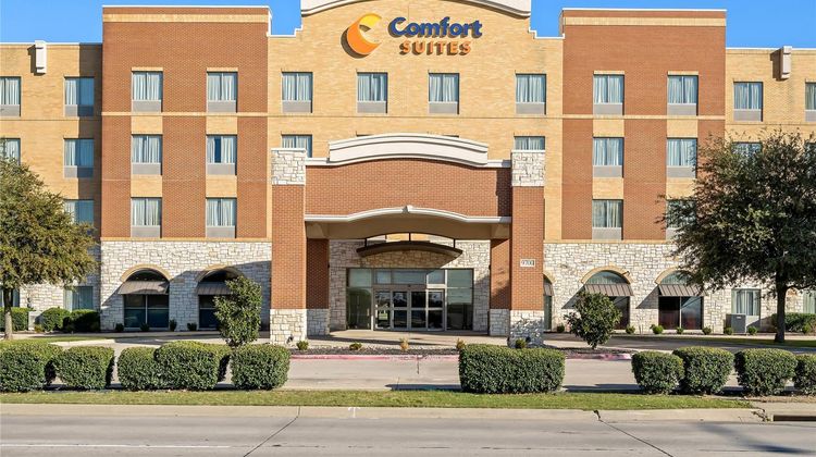 Comfort Suites at Frisco Sq/Pizza Hut Pk Exterior