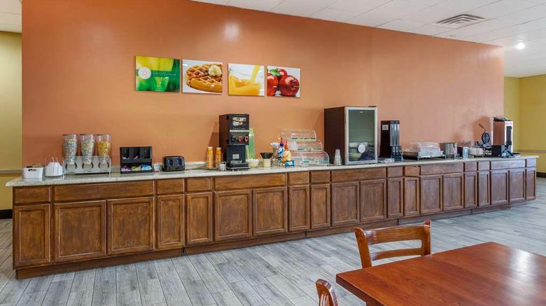 <b>Quality Inn Gainesville Restaurant</b>. Images powered by <a href="https://iceportal.shijigroup.com/" title="IcePortal" target="_blank">IcePortal</a>.