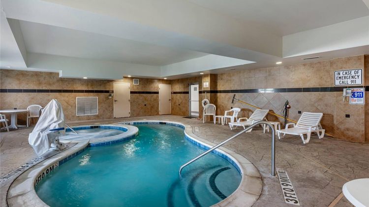 Comfort Suites Pool