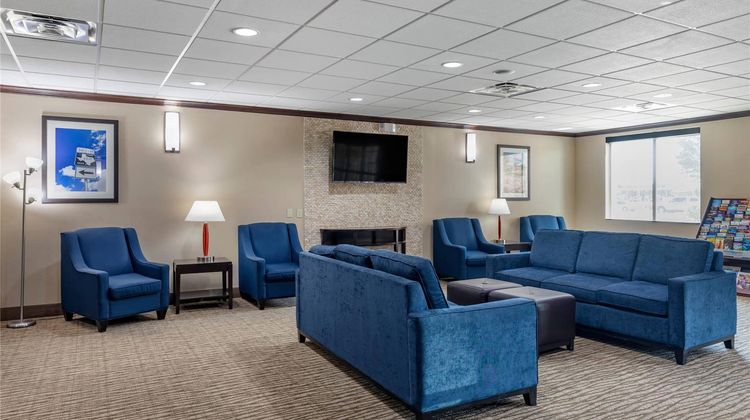 Comfort Suites Lobby