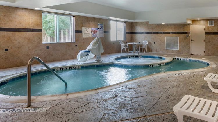 Comfort Suites Pool