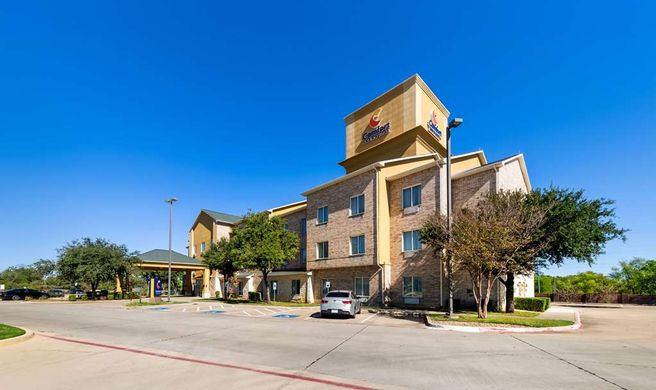 Comfort Inn & Suites Exterior