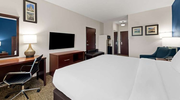 Comfort Inn & Suites Room