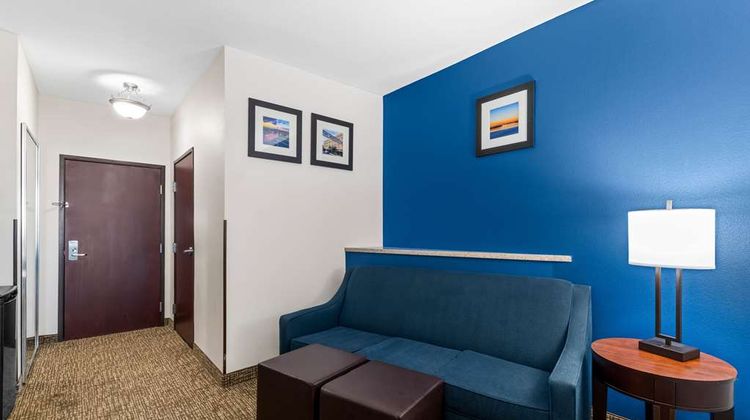 Comfort Inn & Suites Suite