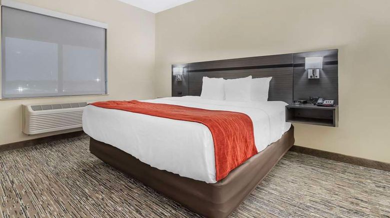 <b>Comfort Inn Orange Suite</b>. Images powered by <a href="https://iceportal.shijigroup.com/" title="IcePortal" target="_blank">IcePortal</a>.