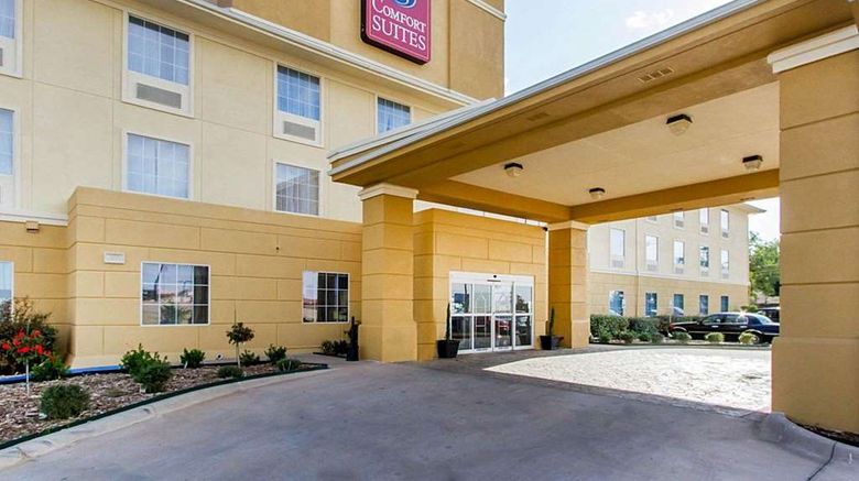 <b>Comfort Suites Abilene Exterior</b>. Images powered by <a href="https://iceportal.shijigroup.com/" title="IcePortal" target="_blank">IcePortal</a>.
