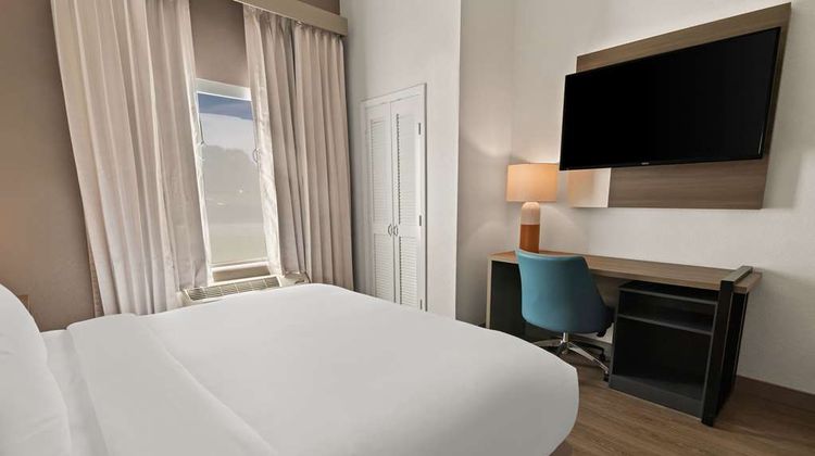 Comfort Suites Granbury Suite