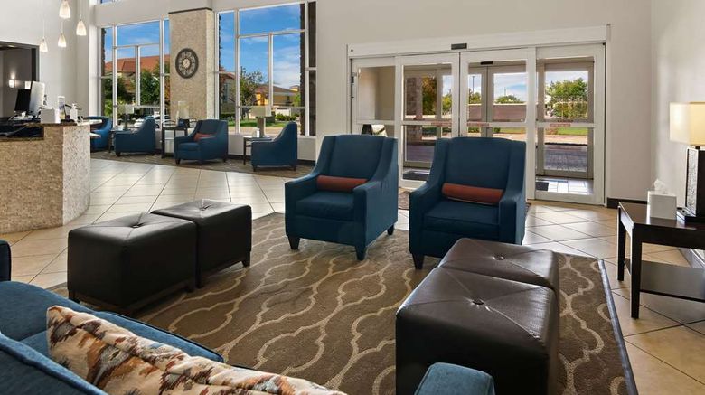 <b>Comfort Suites Granbury Lobby</b>. Images powered by <a href="https://iceportal.shijigroup.com/" title="IcePortal" target="_blank">IcePortal</a>.