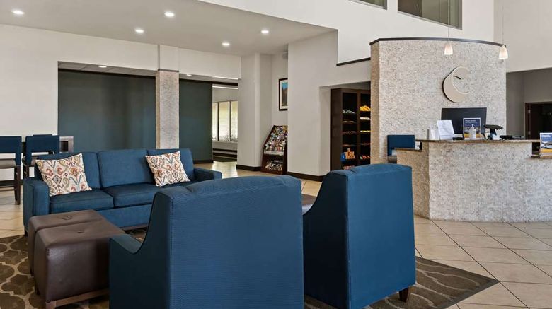 <b>Comfort Suites Granbury Lobby</b>. Images powered by <a href="https://iceportal.shijigroup.com/" title="IcePortal" target="_blank">IcePortal</a>.