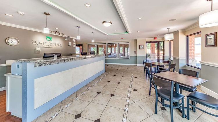 Quality Inn Allen Lobby