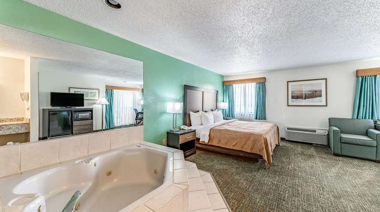 Quality Inn Allen Suite