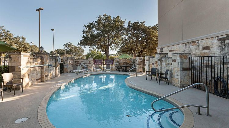 Comfort Suites Stone Oak Pool