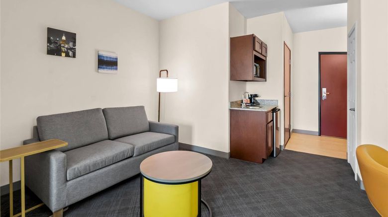 <b>Comfort Suites Stone Oak Suite</b>. Images powered by <a href="https://iceportal.shijigroup.com/" title="IcePortal" target="_blank">IcePortal</a>.
