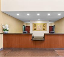 Comfort Suites Stone Oak Lobby
