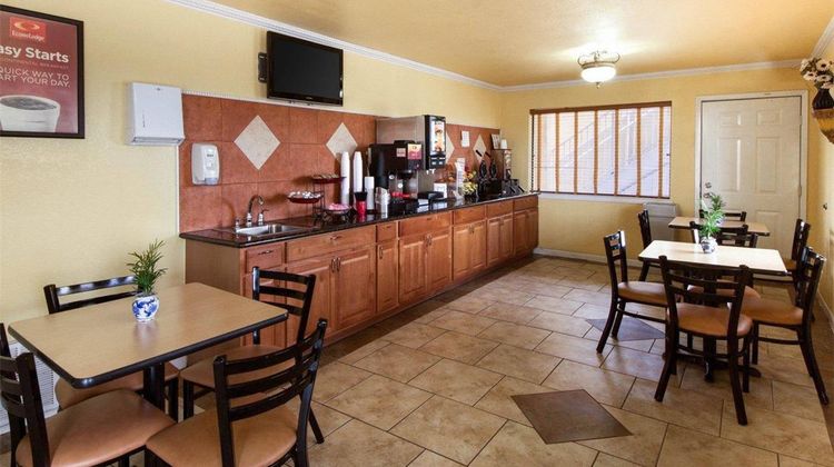 Econo Lodge & Suites Coliseum Restaurant