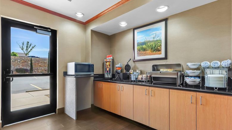 <b>Comfort Suites El Paso West Restaurant</b>. Images powered by <a href="https://iceportal.shijigroup.com/" title="IcePortal" target="_blank">IcePortal</a>.