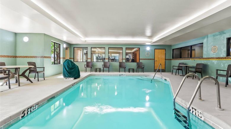 <b>Comfort Suites El Paso West Pool</b>. Images powered by <a href="https://iceportal.shijigroup.com/" title="IcePortal" target="_blank">IcePortal</a>.