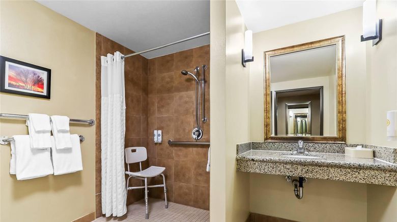 <b>Comfort Suites El Paso West Room</b>. Images powered by <a href="https://iceportal.shijigroup.com/" title="IcePortal" target="_blank">IcePortal</a>.