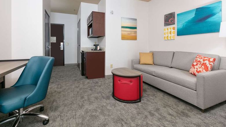 <b>Comfort Suites Arlington Suite</b>. Images powered by <a href="https://iceportal.shijigroup.com/" title="IcePortal" target="_blank">IcePortal</a>.